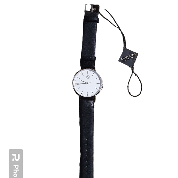 Watch - Picture 2 of 4